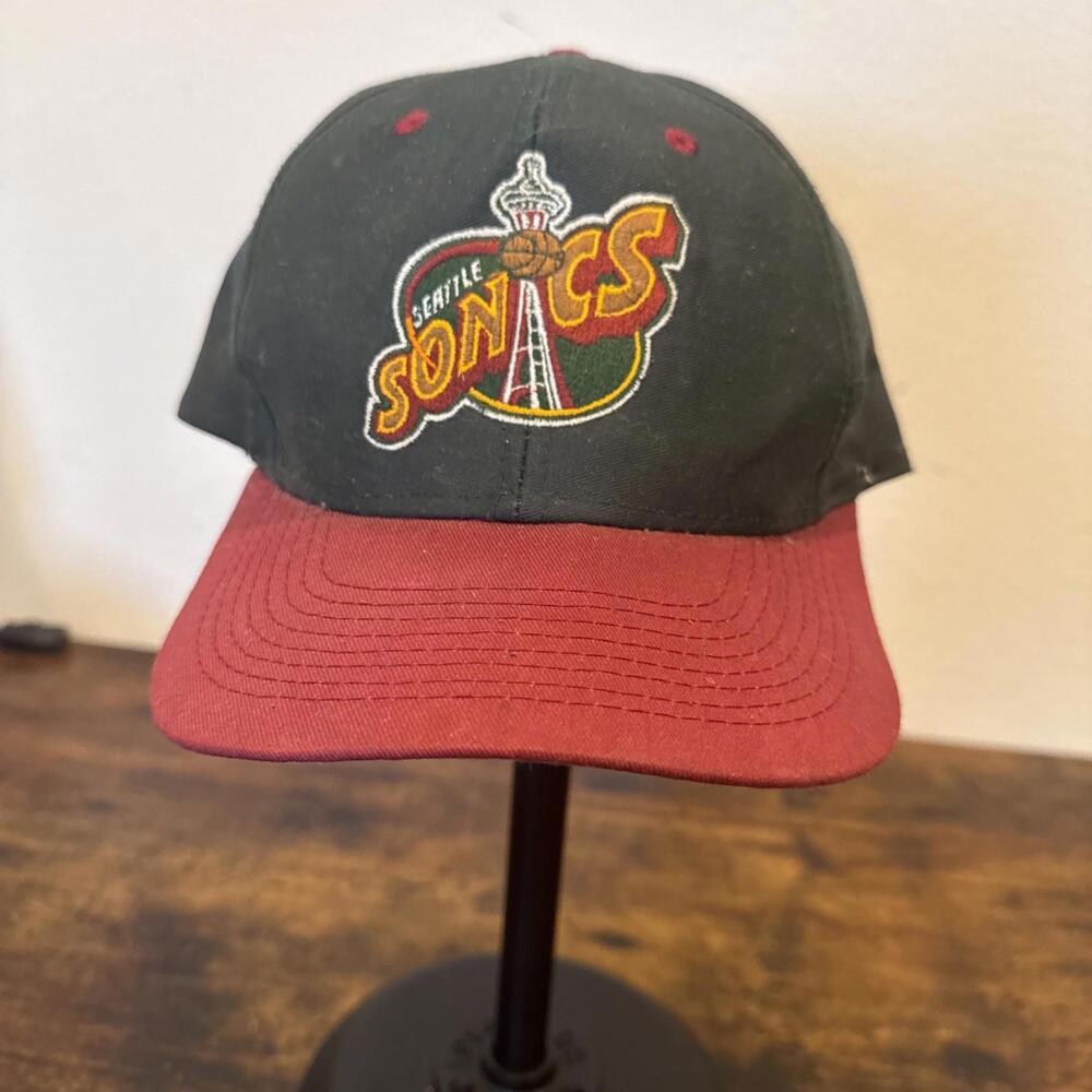 NICE Vintage 90s NBA Seattle Supersonics Logo 7 Snapback Hat SONICS Green/Red